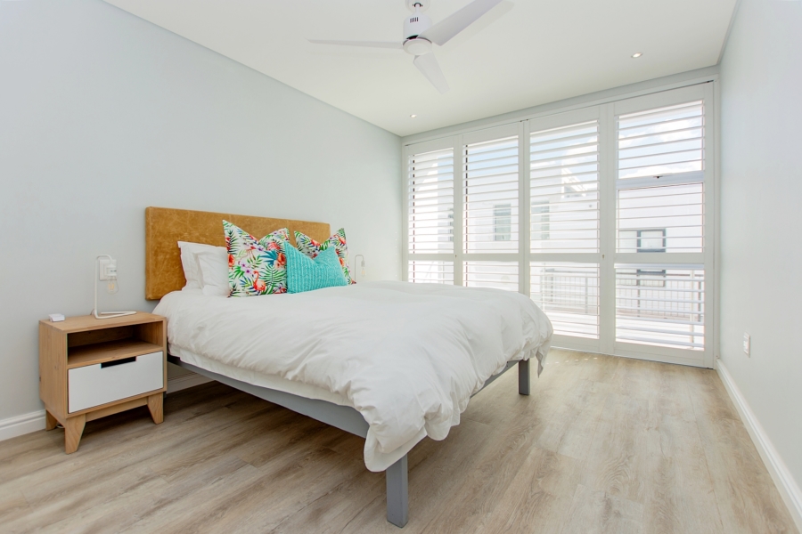 5 Bedroom Property for Sale in Calypso Beach Western Cape